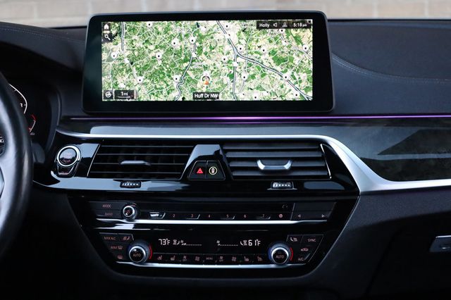 2022 BMW 5 Series M550i xDrive Sedan - 22949776 - 34