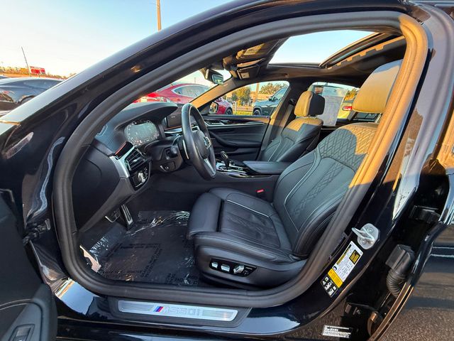 2022 BMW 5 Series M550i xDrive Sedan - 22955888 - 9