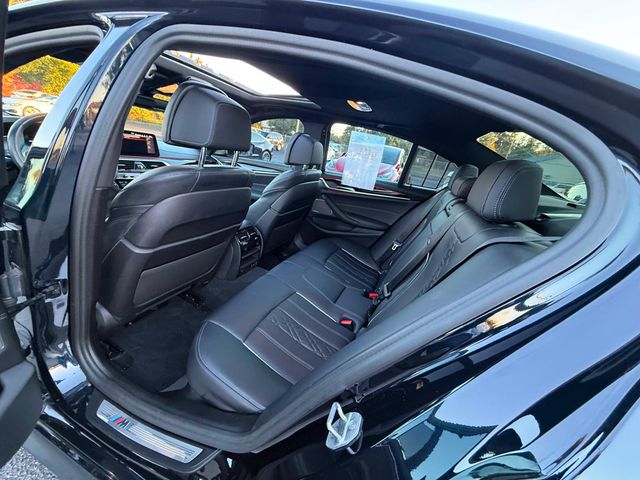 2022 BMW 5 Series M550i xDrive Sedan - 22955888 - 12