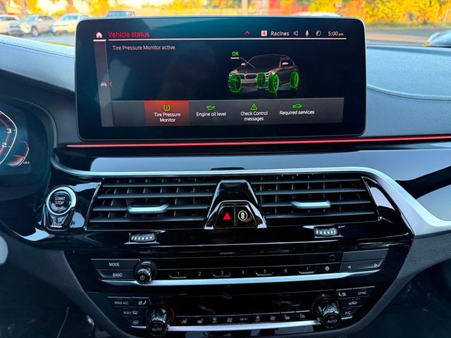 2022 BMW 5 Series M550i xDrive Sedan - 22955888 - 19