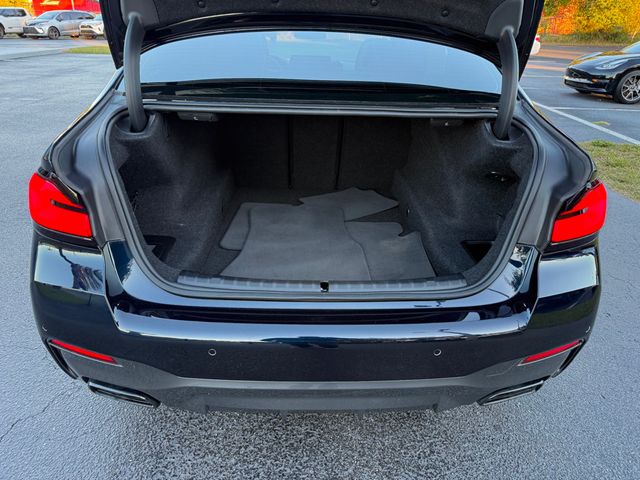 2022 BMW 5 Series M550i xDrive Sedan - 22955888 - 32