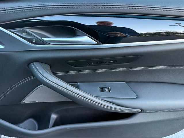 2022 BMW 5 Series M550i xDrive Sedan - 22955888 - 40