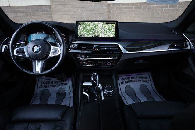 2022 BMW 5-Series M550xi - 23027876 - 24