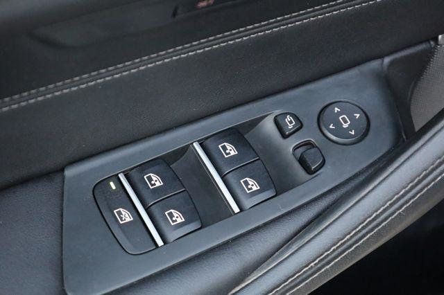 2022 BMW 5-Series M550xi - 23027876 - 31