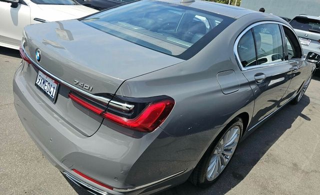 2022 BMW 7 Series 740i - 23037113 - 3