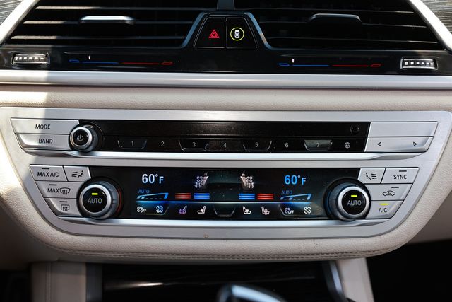 2022 BMW 7 Series 740i - 23027059 - 40