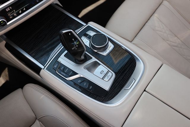 2022 BMW 7 Series 740i - 23027059 - 45