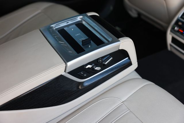 2022 BMW 7 Series 740i - 23027059 - 51