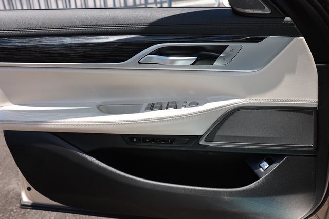 2022 BMW 7 Series 740i - 23027059 - 59