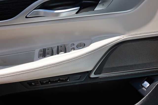 2022 BMW 7 Series 740i - 23027059 - 61