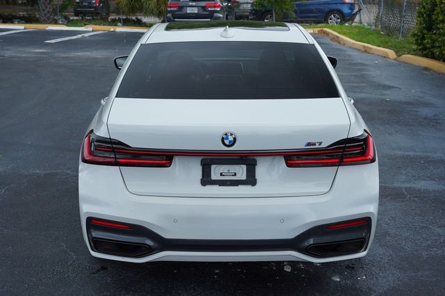 2022 BMW 7 Series 740i M Sport - 23035603 - 11