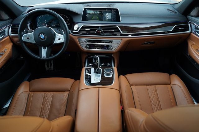 2022 BMW 7 Series 740i M Sport - 23035603 - 1