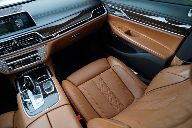 2022 BMW 7 Series 740i M Sport - 23035603 - 23