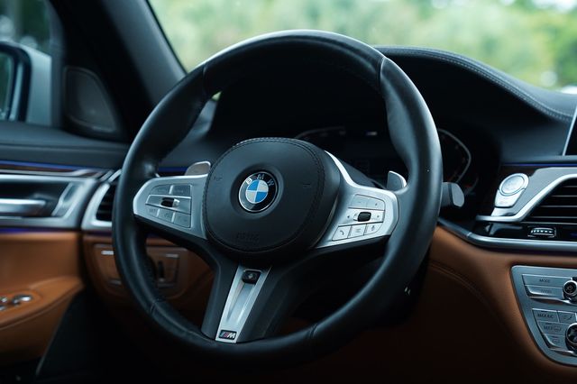 2022 BMW 7 Series 740i M Sport - 23035603 - 29