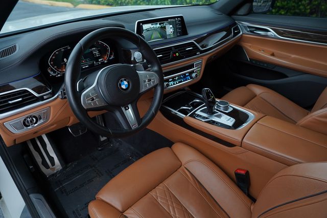 2022 BMW 7 Series 740i M Sport - 23035603 - 5