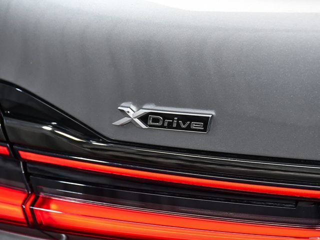 2022 BMW 7 Series 740i xDrive - 23011163 - 99
