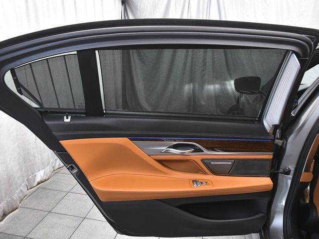 2022 BMW 7 Series 740i xDrive - 23011163 - 11