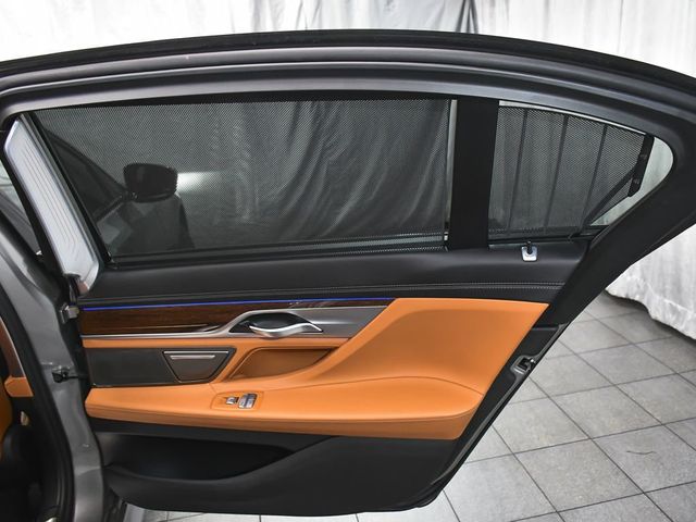 2022 BMW 7 Series 740i xDrive - 23011163 - 14