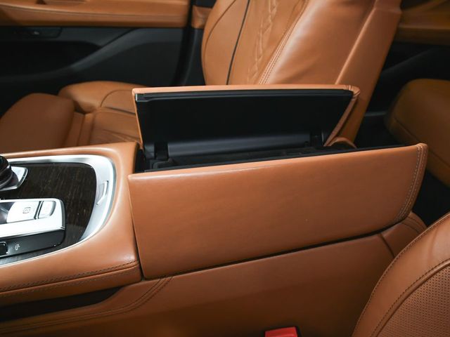 2022 BMW 7 Series 740i xDrive - 23011163 - 55