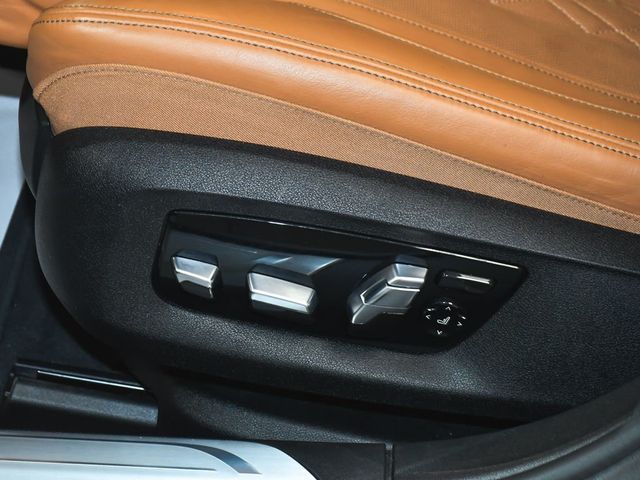 2022 BMW 7 Series 740i xDrive - 23011163 - 58