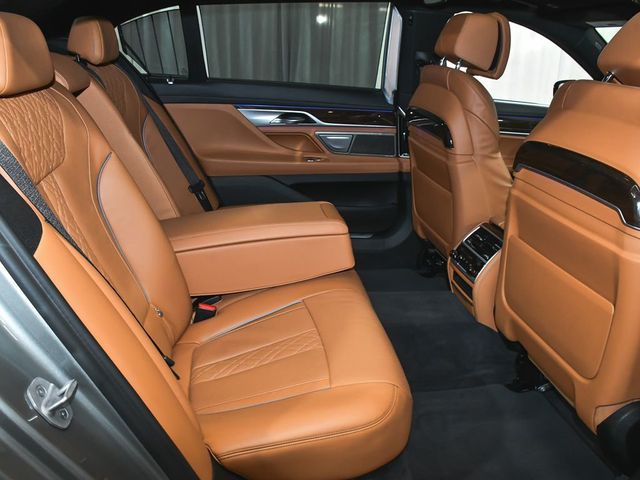 2022 BMW 7 Series 740i xDrive - 23011163 - 66