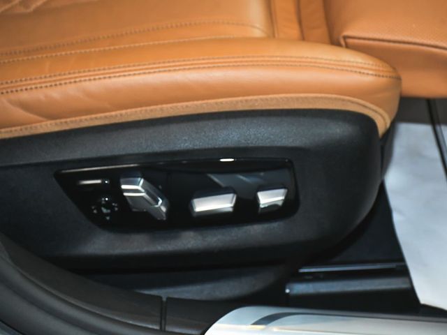 2022 BMW 7 Series 740i xDrive - 23011163 - 70