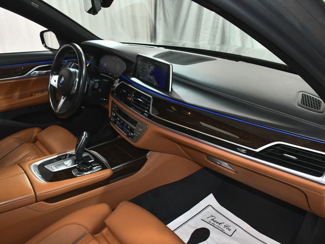 2022 BMW 7 Series 740i xDrive - 23011163 - 71