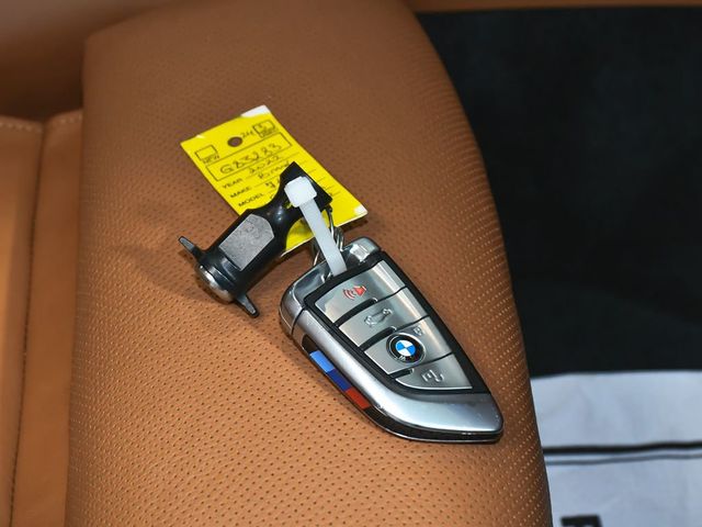 2022 BMW 7 Series 740i xDrive - 23011163 - 75