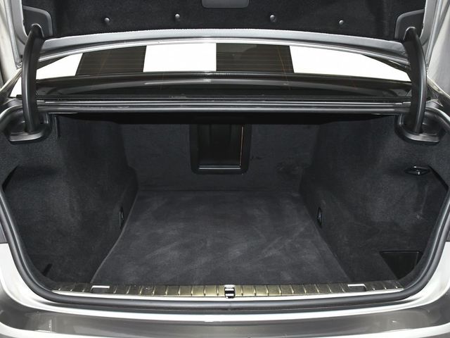 2022 BMW 7 Series 740i xDrive - 23011163 - 78