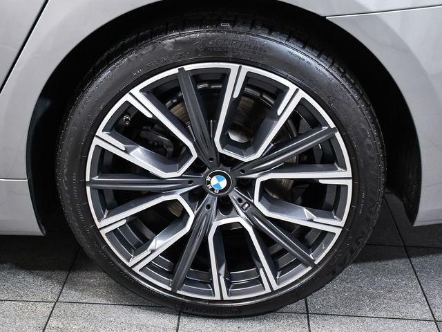 2022 BMW 7 Series 740i xDrive - 23011163 - 7
