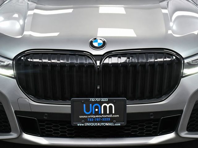 2022 BMW 7 Series 740i xDrive - 23011163 - 83