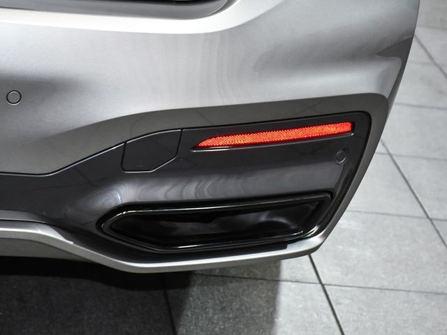 2022 BMW 7 Series 740i xDrive - 23011163 - 90