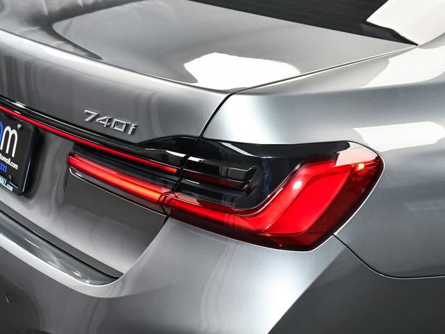 2022 BMW 7 Series 740i xDrive - 23011163 - 91
