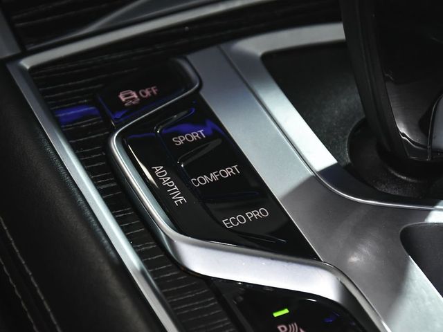 2022 BMW 7 Series 740i xDrive - 23038967 - 40