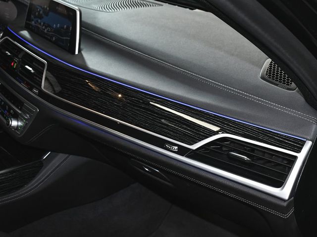 2022 BMW 7 Series 740i xDrive - 23038967 - 70