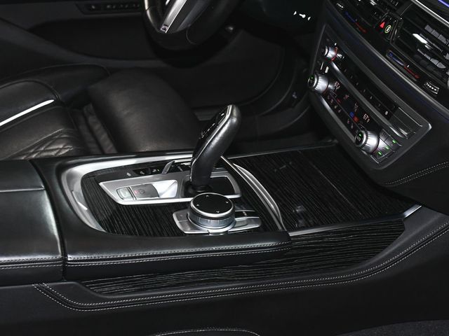 2022 BMW 7 Series 740i xDrive - 23038967 - 71