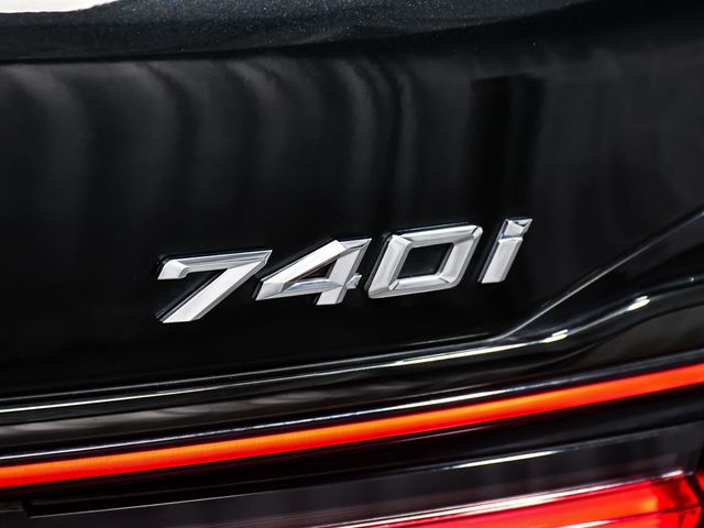 2022 BMW 7 Series 740i xDrive - 23038967 - 96