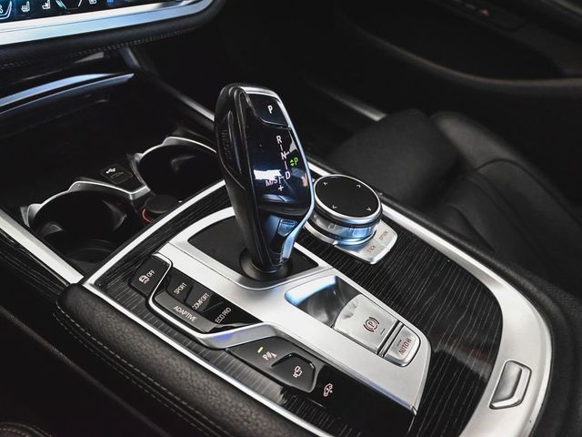 2022 BMW 7 Series 740i xDrive - 22985111 - 29