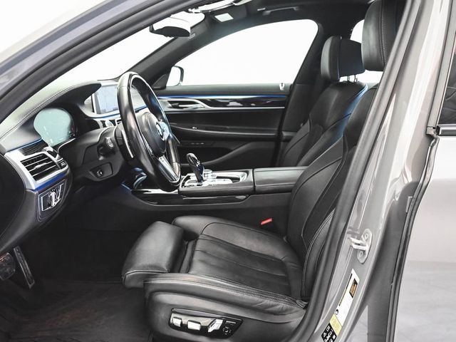 2022 BMW 7 Series 740i xDrive - 22985111 - 32