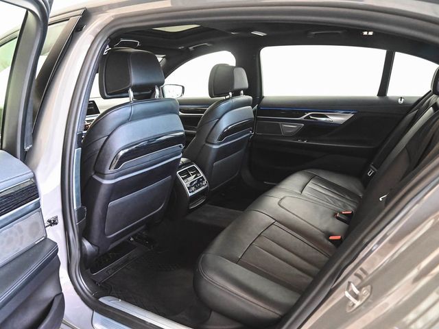 2022 BMW 7 Series 740i xDrive - 22985111 - 34