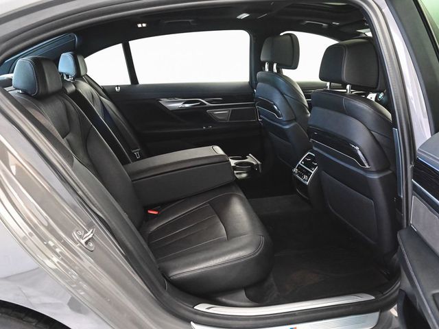 2022 BMW 7 Series 740i xDrive - 22985111 - 35