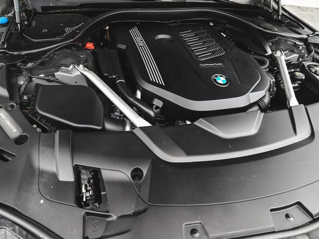 2022 BMW 7 Series 740i xDrive - 22985111 - 39