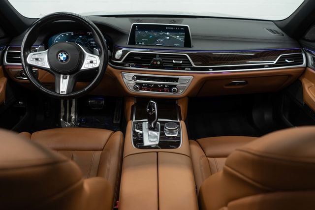 2022 BMW 7 Series 740i xDrive - 22709414 - 8