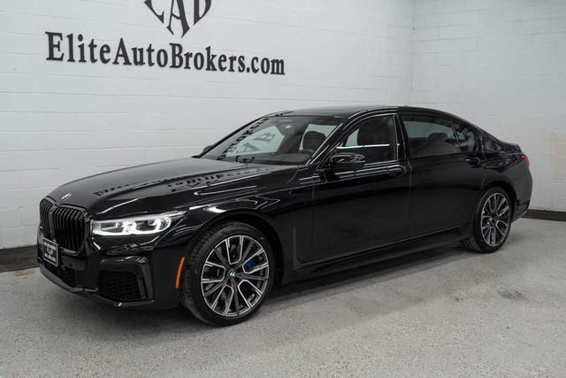 2022 BMW 7 Series 740i xDrive - 22756982 - 59