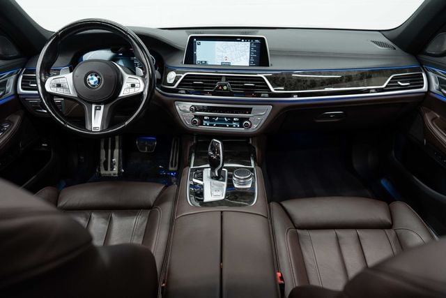 2022 BMW 7 Series 740i xDrive - 22756982 - 8