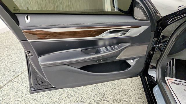 2022 BMW 7 Series 740i xDrive w/ Premium Pkg, Ventilated & Heated Seats - 23040973 - 10