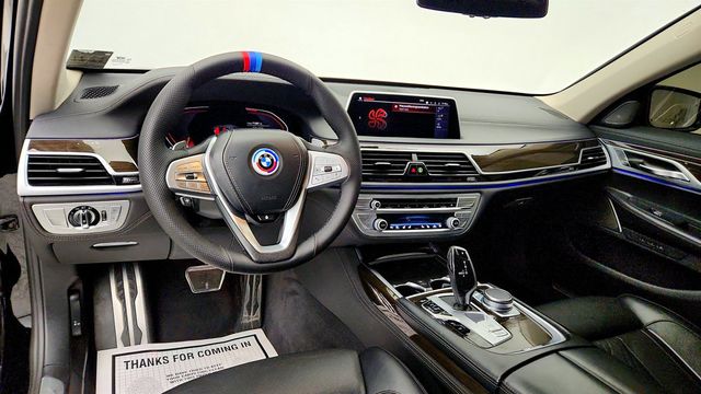 2022 BMW 7 Series 740i xDrive w/ Premium Pkg, Ventilated & Heated Seats - 23040973 - 12