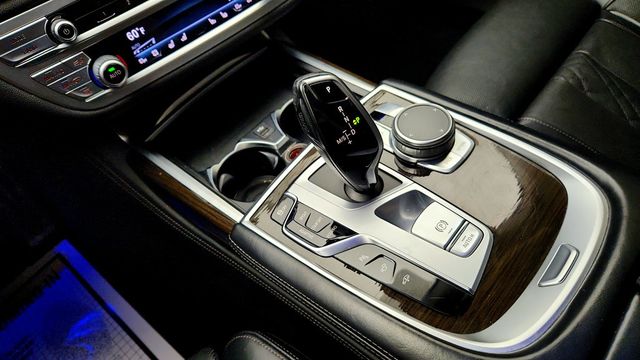 2022 BMW 7 Series 740i xDrive w/ Premium Pkg, Ventilated & Heated Seats - 23040973 - 16