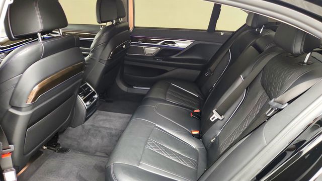 2022 BMW 7 Series 740i xDrive w/ Premium Pkg, Ventilated & Heated Seats - 23040973 - 21