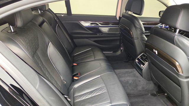 2022 BMW 7 Series 740i xDrive w/ Premium Pkg, Ventilated & Heated Seats - 23040973 - 23